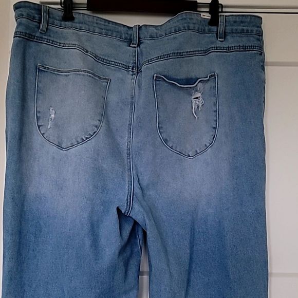 Almost Famous plus size Size 24 ripped style flare denim jeans with bottom flare - Picture 7 of 9